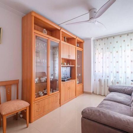 Apartamento En Complejo Residencial, Con Piscina. Салоу Екстериор снимка