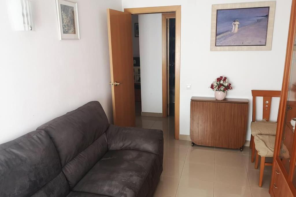 Apartamento En Complejo Residencial, Con Piscina. Салоу Екстериор снимка